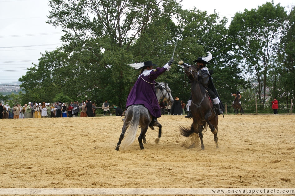 Mousquetaires en duel à cheval